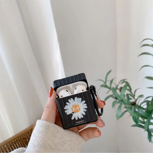 Aesthetic Daisies AirPod Cases